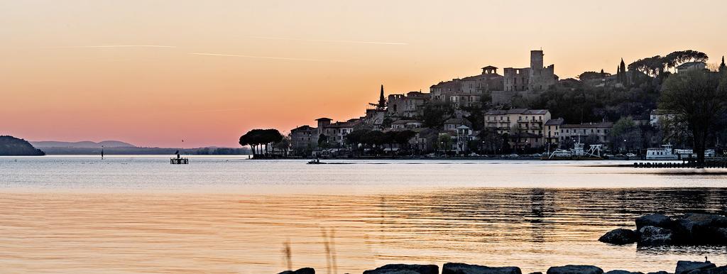 Hotel Kursaal Passignano sul Trasimeno Dış mekan fotoğraf