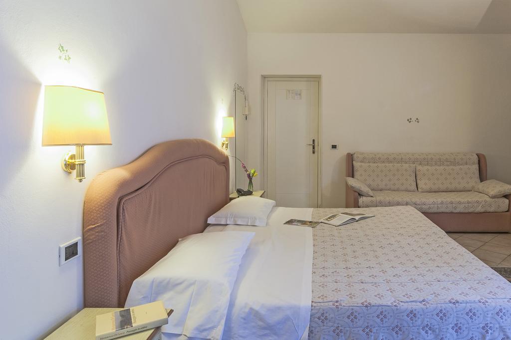 Hotel Kursaal Passignano sul Trasimeno Dış mekan fotoğraf