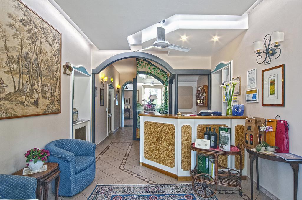 Hotel Kursaal Passignano sul Trasimeno Dış mekan fotoğraf