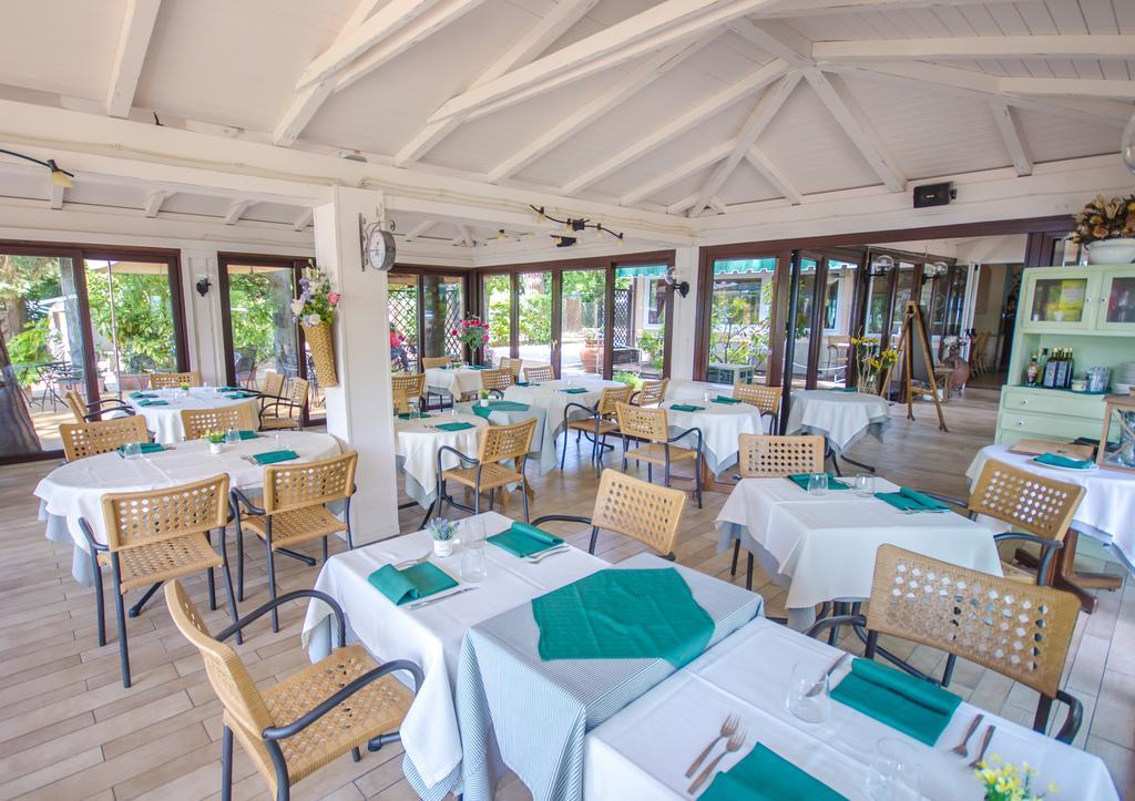 Hotel Kursaal Passignano sul Trasimeno Dış mekan fotoğraf