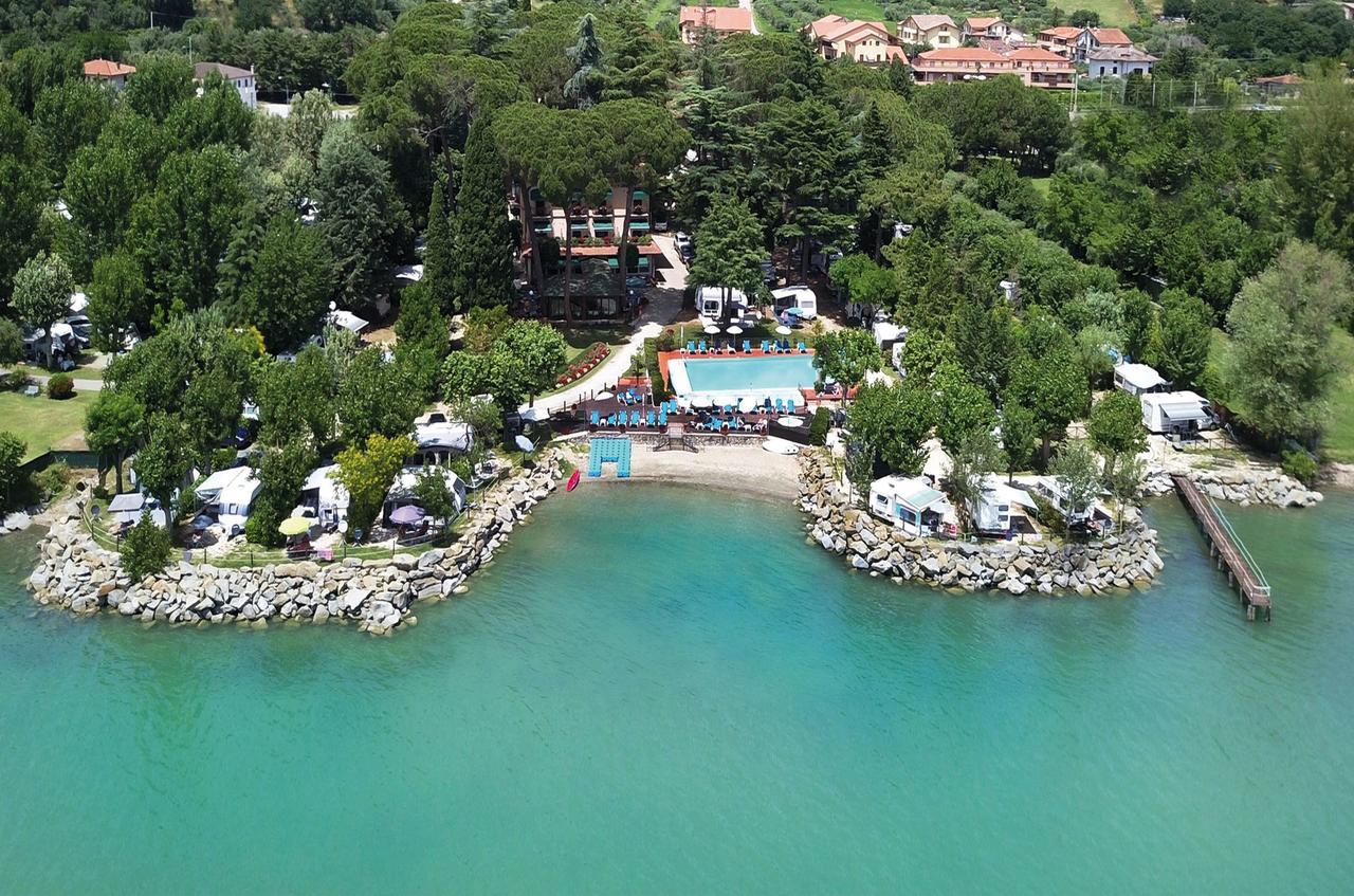 Hotel Kursaal Passignano sul Trasimeno Dış mekan fotoğraf